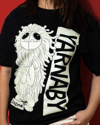 Yarnaby Sitting Black Tee - Image 2